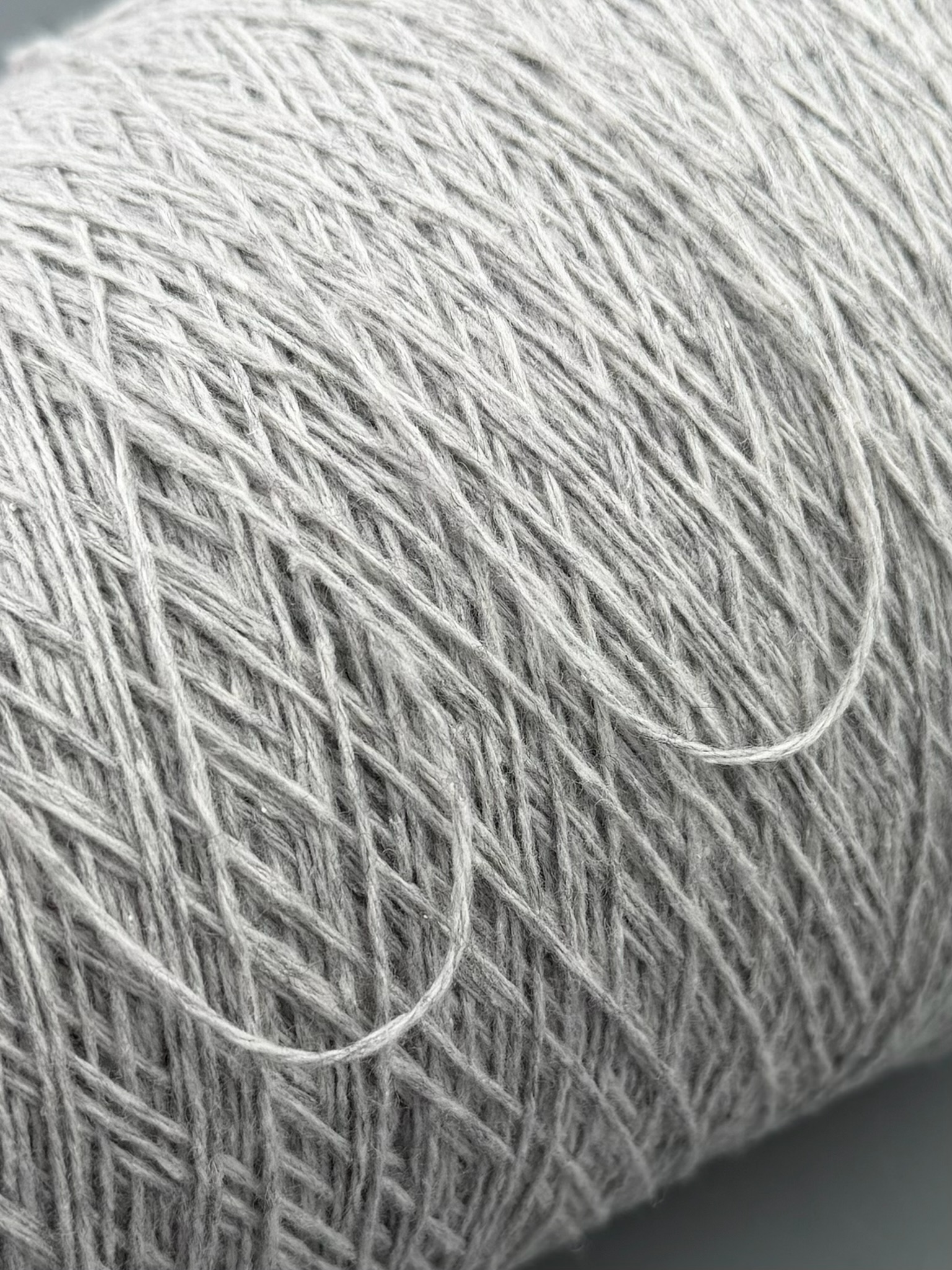 G&G Filati Divino 3/14 – Kaschmir Seide Garn Hellgraumelange